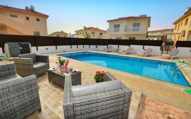 Nissi Crystal Villa