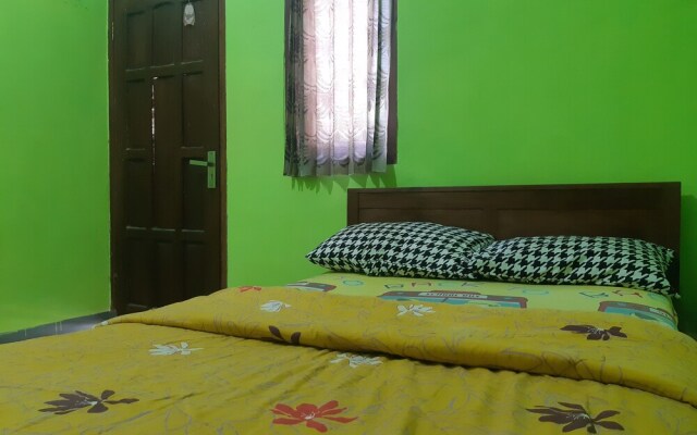 Oyo 2365 Griya Kost Mendut