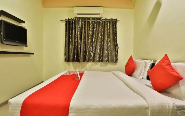 Capital O 11491 Hotel Santro