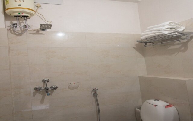 OYO 12131 Vallabh Villas