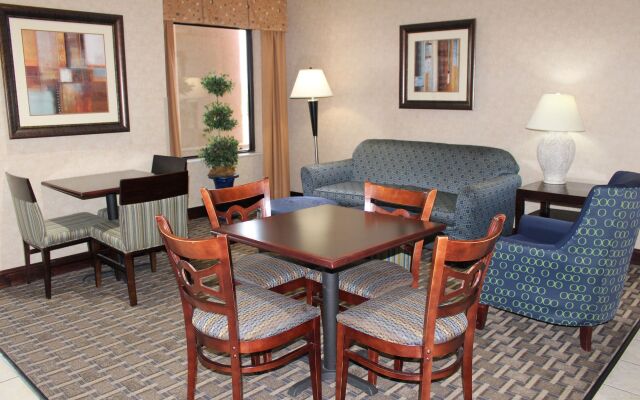 Holiday Inn Express Kansas City-Liberty by IHG