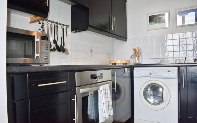 Central Dublin 1 Bedroom Apartment