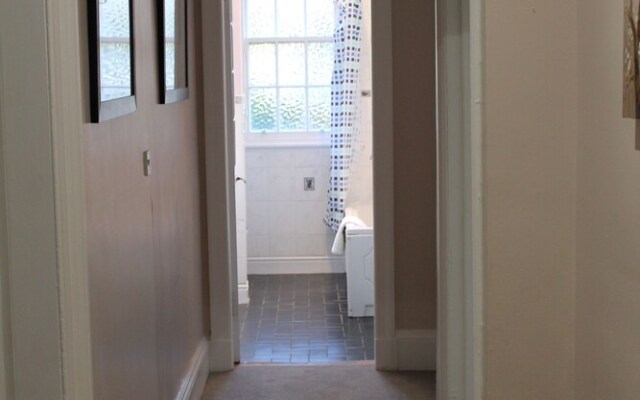 Spacious West End Townhouse
