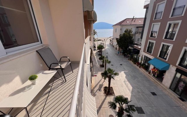 Glam apartment 1BR/Tivat/A step from the beach