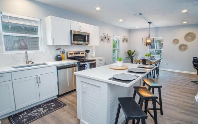 Charming 3br/1ba Close to Vibrant Downtown