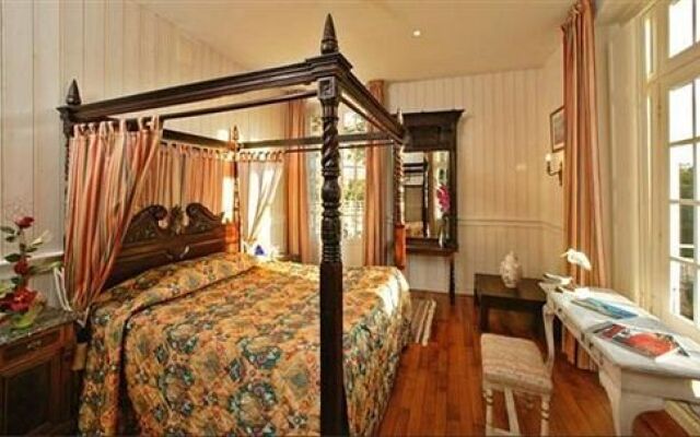 QUALYS-HOTEL Le Château Du Pelavé