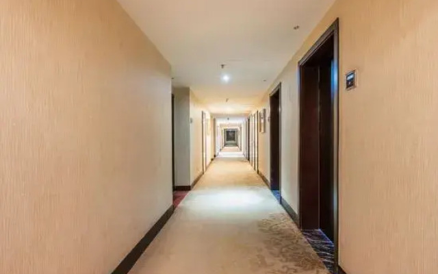 East River International Hotel