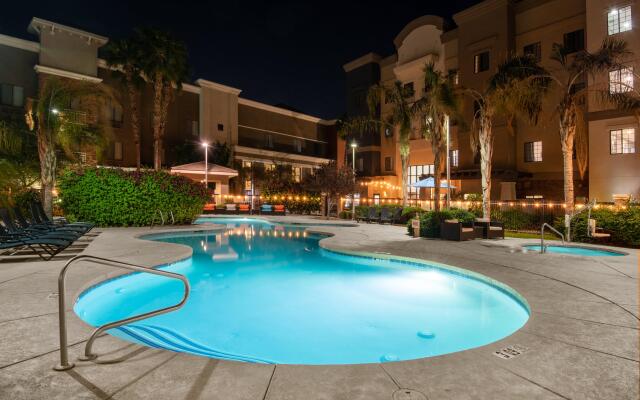 Staybridge Suites Phoenix - Glendale Sports Dist by IHG