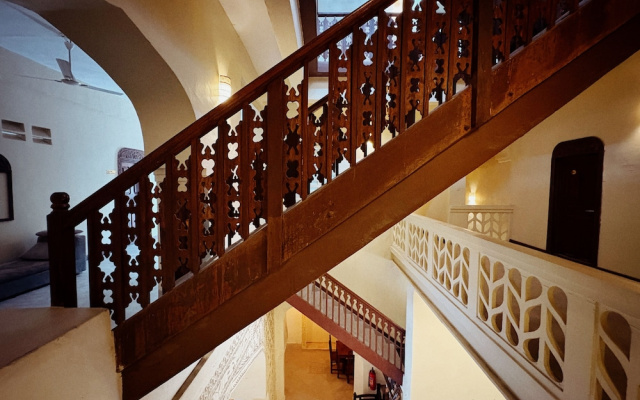 Stonetown Tides Hotel