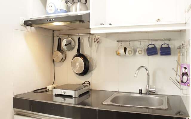 Comfy 1BR Gateway Pasteur Apartment near Exit Toll