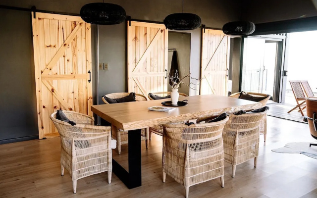 Klein Hangklip - Eco Mountain Cabin