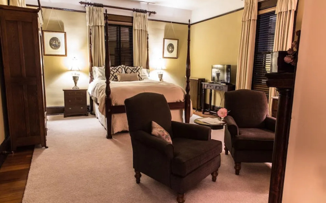 Double Oaks Bed and Breakfast