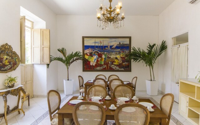 Mansión de las Bóvedas By Nomad Guru