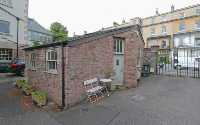 The Coach House, Clifton and Parking - Hopewell