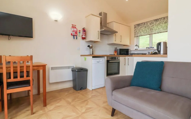 Chalet Log Cabin L10