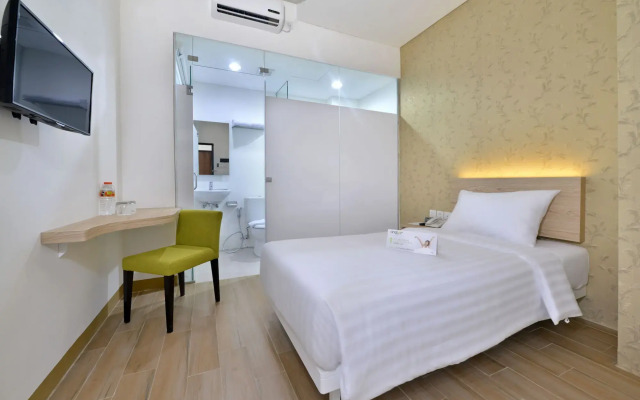 Whiz Hotel Falatehan Jakarta