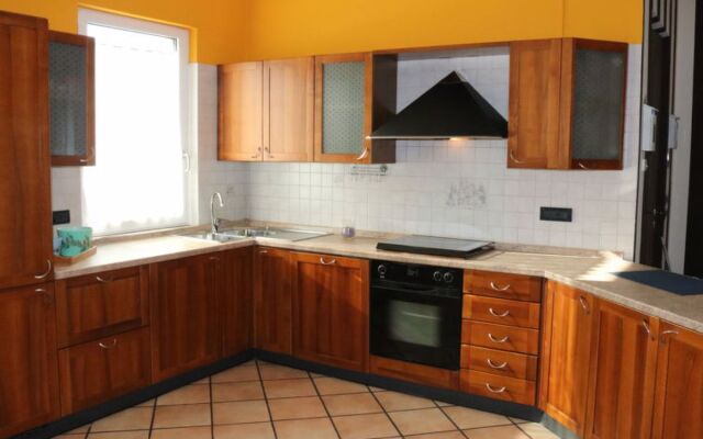 Madonnina 12 (LAZ620)