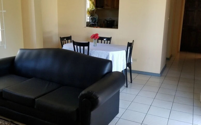Holiday House at Villa Montego