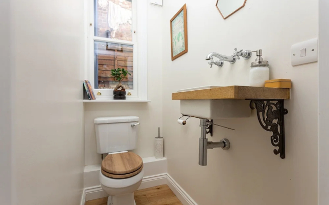 3 Bedroom House With Garden Near Notting Hill