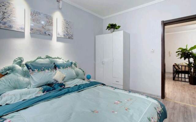 Galaxy King Bed Movie Near Goose Pagoda