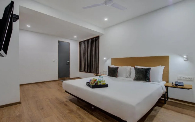 OYO Townhouse 046 Khar West Station