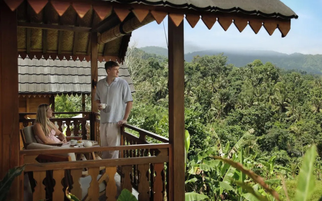 Devani Resort Sidemen