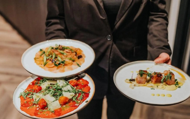 Hotel, Sportsbar & Brasserie Dorhout Mees