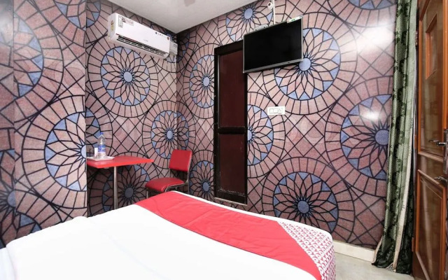 OYO 16736 Hotel Hm Crystal