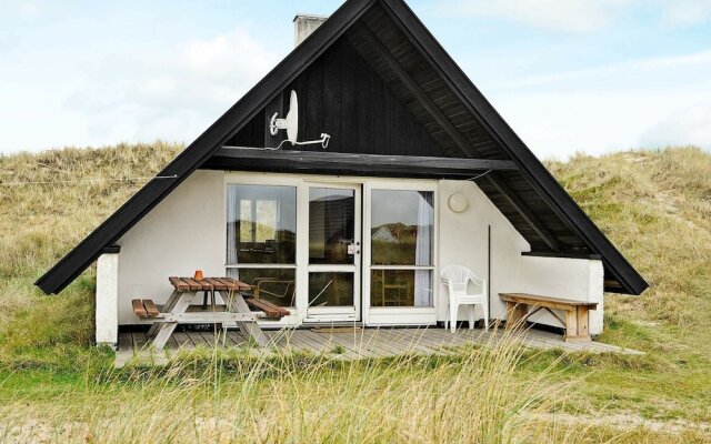 Serene Holiday Home in Ringkøbing Near the Sea