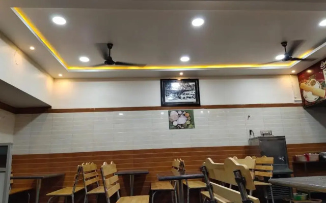 Shri Vasant Lodge