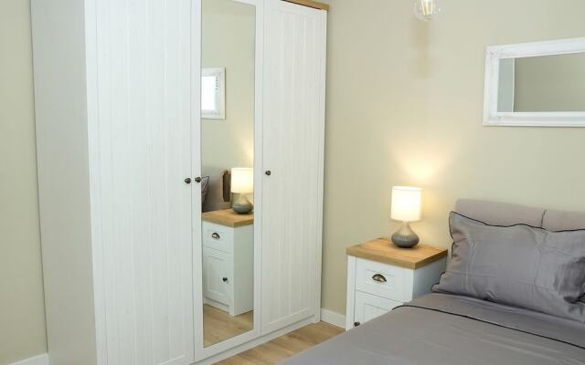 FM Luxury 1-BDR Apartment - Dream & Love