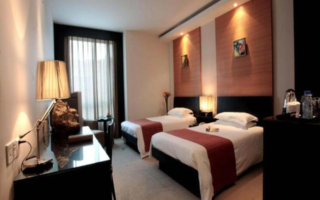 Hundred Centuries Hotel – Guest Rooms – Shanghai