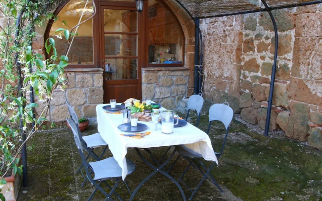 Farmhouse in Sorano Near Lake Bolsena
