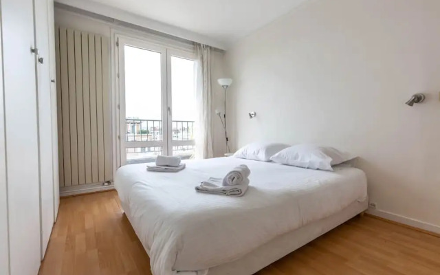 Amiral View Great 1 Bedroom Apartment in Paris