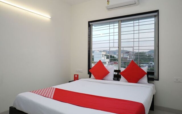 OYO 23670 Hotel Resonare Residency