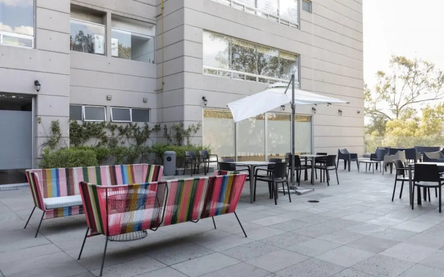 Bright Condo With Gym and Security 24 hrs
