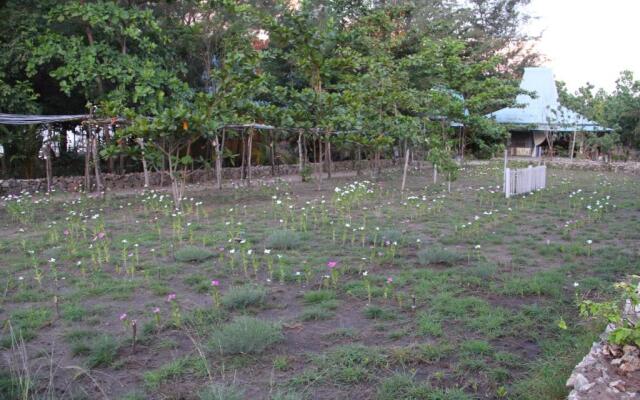 Cemara Beachfront Suite