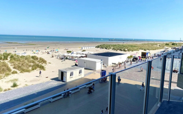 Apartment in Nieuwpoort Near Sandy Beaches