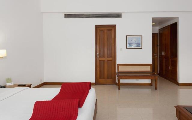 The Avenue Center Hotel