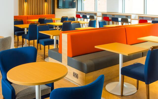 Holiday Inn Express Swindon City Centre by IHG