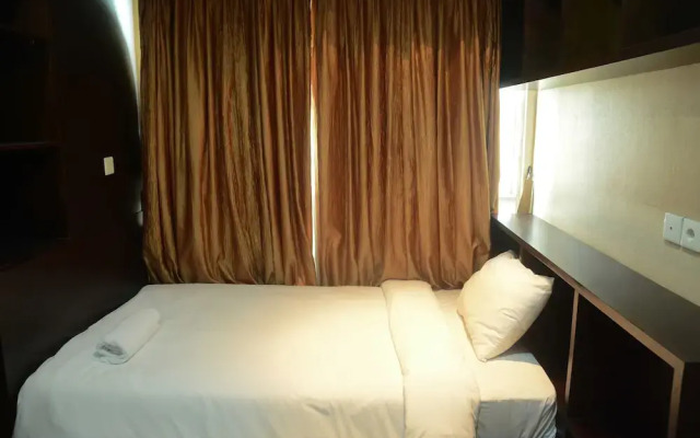 Gandaria Heights Apartment with Mall Access