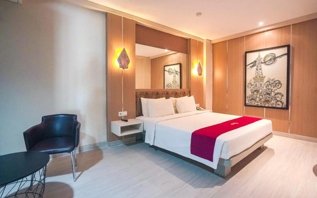 Pyrenees Jogja Hotel