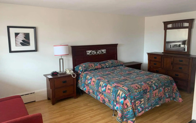 Stonehouse Motel and Restaurant