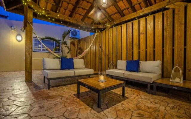 NEW 6br6 5BA Villa 200m to Beach w Privatepool