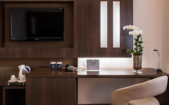 QOYA Hotel Curitiba, Curio Collection by Hilton