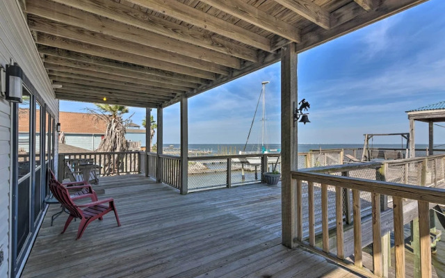 Bayfront Fishing Pier: Galveston Island Home!