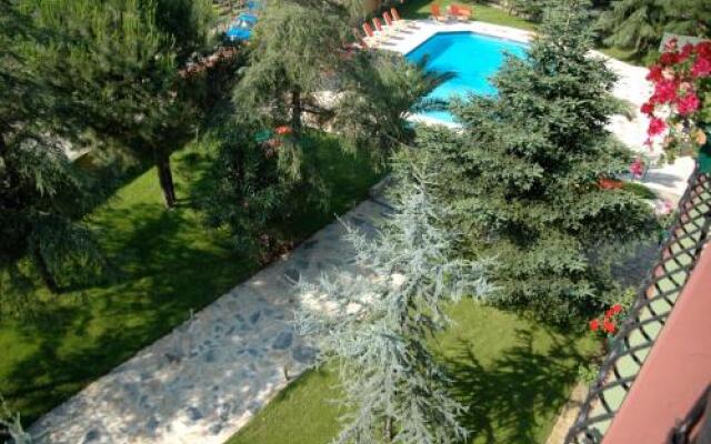 Rhebas Hotel