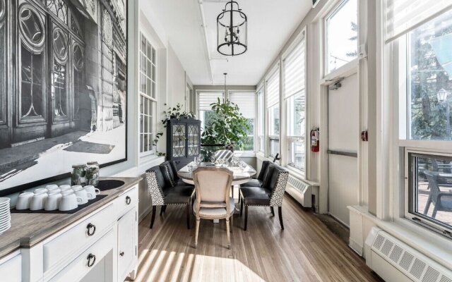 The Inn On Officers Garden