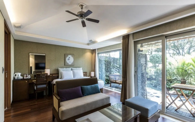 Seaes Hotel & Resort