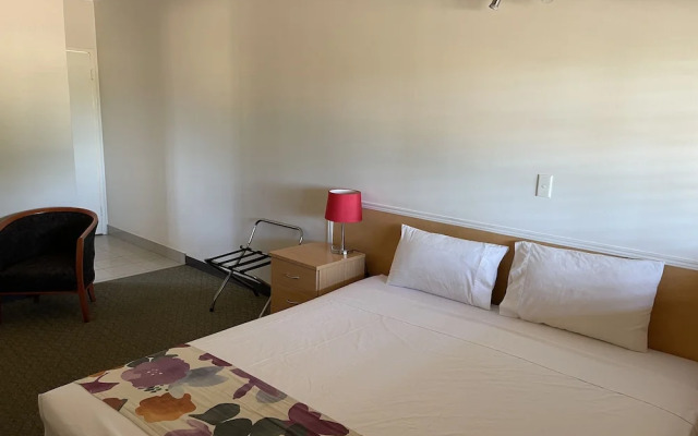 Landsborough Lodge Motel